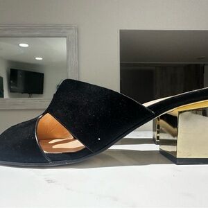 Tara Grimm The Delaney Vamp - Gold Heels